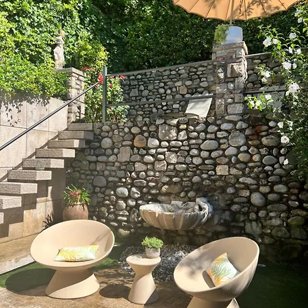 Garden Castle Desenzano アパート *