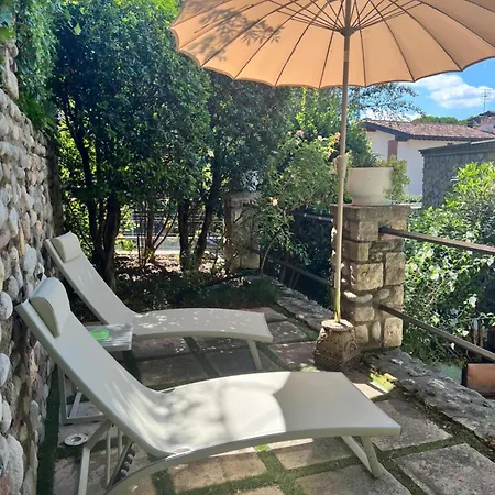 アパート Garden Castle Desenzano デセンツァーノ・デル・ガルダ