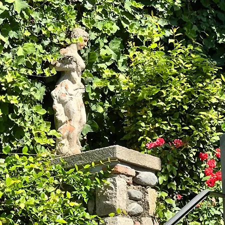 Garden Castle Desenzano * デセンツァーノ・デル・ガルダ