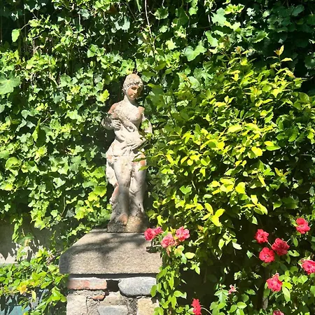 アパート Garden Castle Desenzano デセンツァーノ・デル・ガルダ