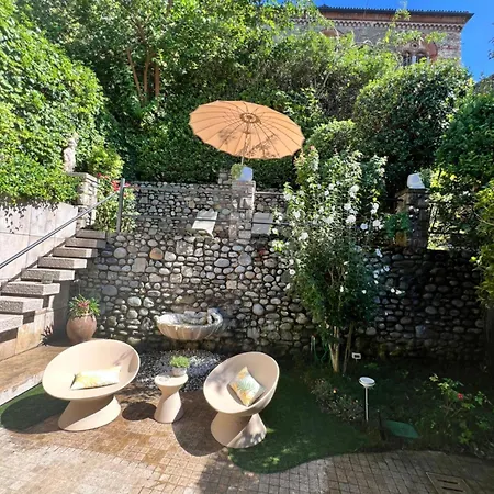 Garden Castle Desenzano * デセンツァーノ・デル・ガルダ